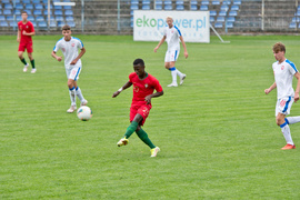 Triumf Portugalczyków na inaugurację Pucharu Syrenki