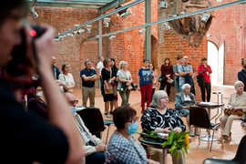 Dwie wystawy z pamięcią w tle