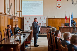 Parlamentarzyści i samorządowcy o pieniądzach. Co może czekać Elbląg?