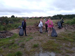 Wystarczyła godzina, by zebrać górę śmieci....