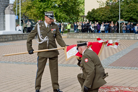 Pułk ze sztandarem