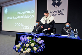 „Dobrze jest rozpocząć rok akademicki w sposób stacjonarny”
