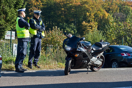 Zderzenie motocyklisty z peugeotem za Dębicą