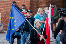 \"Zostajemy w Europie\". Prounijna pikieta w Elblągu
