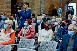 Ich troje ze stypendium