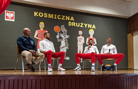 Koszykarze w czwartym liceum