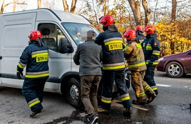 Zderzenie trzech aut w Dąbrowie