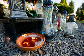 Elblążanie odwiedzają groby bliskich