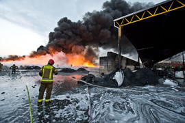 Gigantyczny pożar w Gronowie Górnym. Sytuacja jest już opanowana  (aktualizacja) 