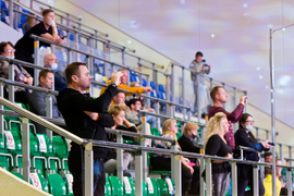 Parkiet należał do młodzieży