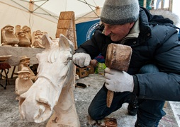 Mikołaj, stragany, koncerty. Trwają Świąteczne Spotkania Elblążan