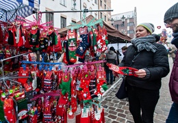 Mikołaj, stragany, koncerty. Trwają Świąteczne Spotkania Elblążan