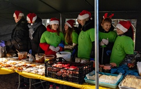 „Nie jesteś sam”, czyli wigilia na placu Dworcowym