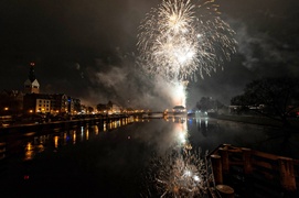 Na pokazie fajerwerków elblążanie przywitali nowy rok
