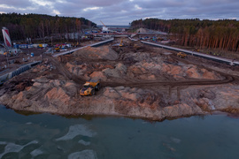 Prawie trzy tysiące osób buduje przekop