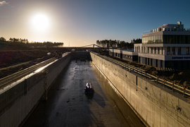 Prawie trzy tysiące osób buduje przekop