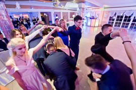 Obok Plastyka – studniówka \"Plastyka\"