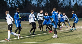 Olimpia wygrała w zimny, deszczowy wieczór