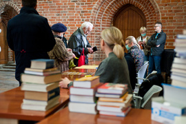 \"Literatura ma siłę\". Kiermasz dla Ukrainy