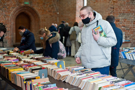 \"Literatura ma siłę\". Kiermasz dla Ukrainy