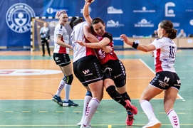 Wyrównana walka i przegrana Startu Wyrównana walka i przegrana Startu