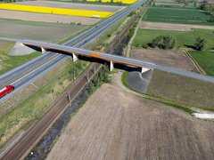 Płoną trawy, strażacy apelują i ostrzegają