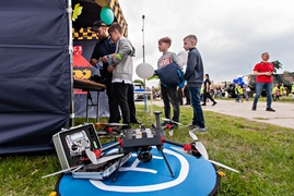 W mundurze... lecz bardziej na luzie