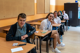 Oblać nie można, ale podejść trzeba. Ósmoklasiści kontra polski