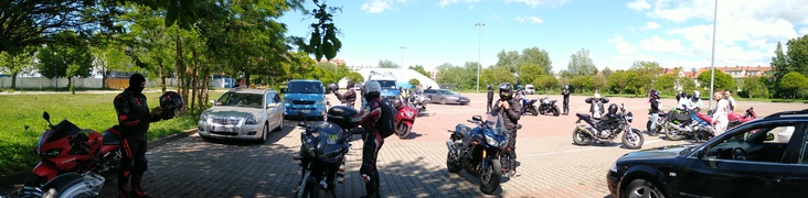 Jednośladem, na Dzień Dziecka, z pomocą