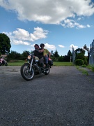 Jednośladem, na Dzień Dziecka, z pomocą