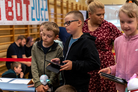 Ludzie, roboty, programowanie i rywalizacja (aktualizacja)