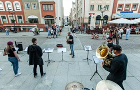 Grała cała starówka