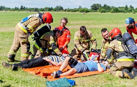 Awaria i pożar samolotu. Ćwiczenia na lotnisku