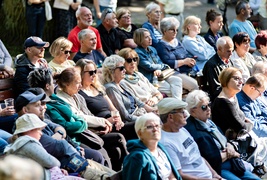 Niedziela pod znakiem Mrożka