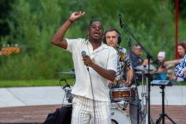 Show w amfiteatrze