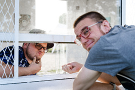 Kiosk poważniejszej i popularniejszej kultury z Mariuszem Owczarkiem