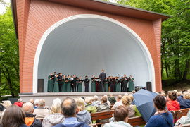 Z USA do Bażantarni