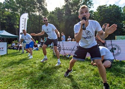Mistrzowski trening w lesie