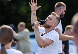 Mistrzowski trening w lesie