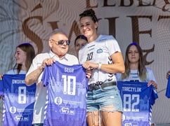 Słoneczna prezentacja Startu Słoneczna prezentacja Startu