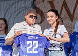 Słoneczna prezentacja Startu Słoneczna prezentacja Startu