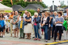 Muzyka... popłynęła