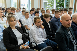 Żegnaj lato na rok! Uczniowie wrócili do szkolnych ławek