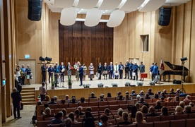 75 lat szkoły pełnej muzyki