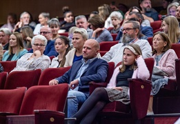 O człowieku dla ludzi i muzycznie