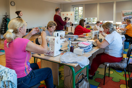 Serce od serca. Biją rekord w szyciu wyjątkowych poduszek