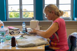 Serce od serca. Biją rekord w szyciu wyjątkowych poduszek