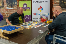 Biblioteka należy do graczy