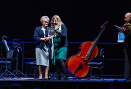 „Kto kocha, ten jest zdolny do poświęceń”. Nagroda Tuus dla Elżbiety Szandrochy