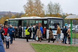Na cmentarz głównie autobusem